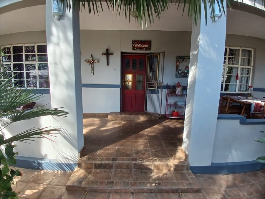 4 Bedroom Property for Sale in Herlear Northern Cape